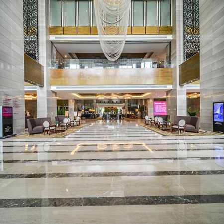 Crowne Plaza Shenzhen Longgang City Centre By Ihg Buitenkant foto